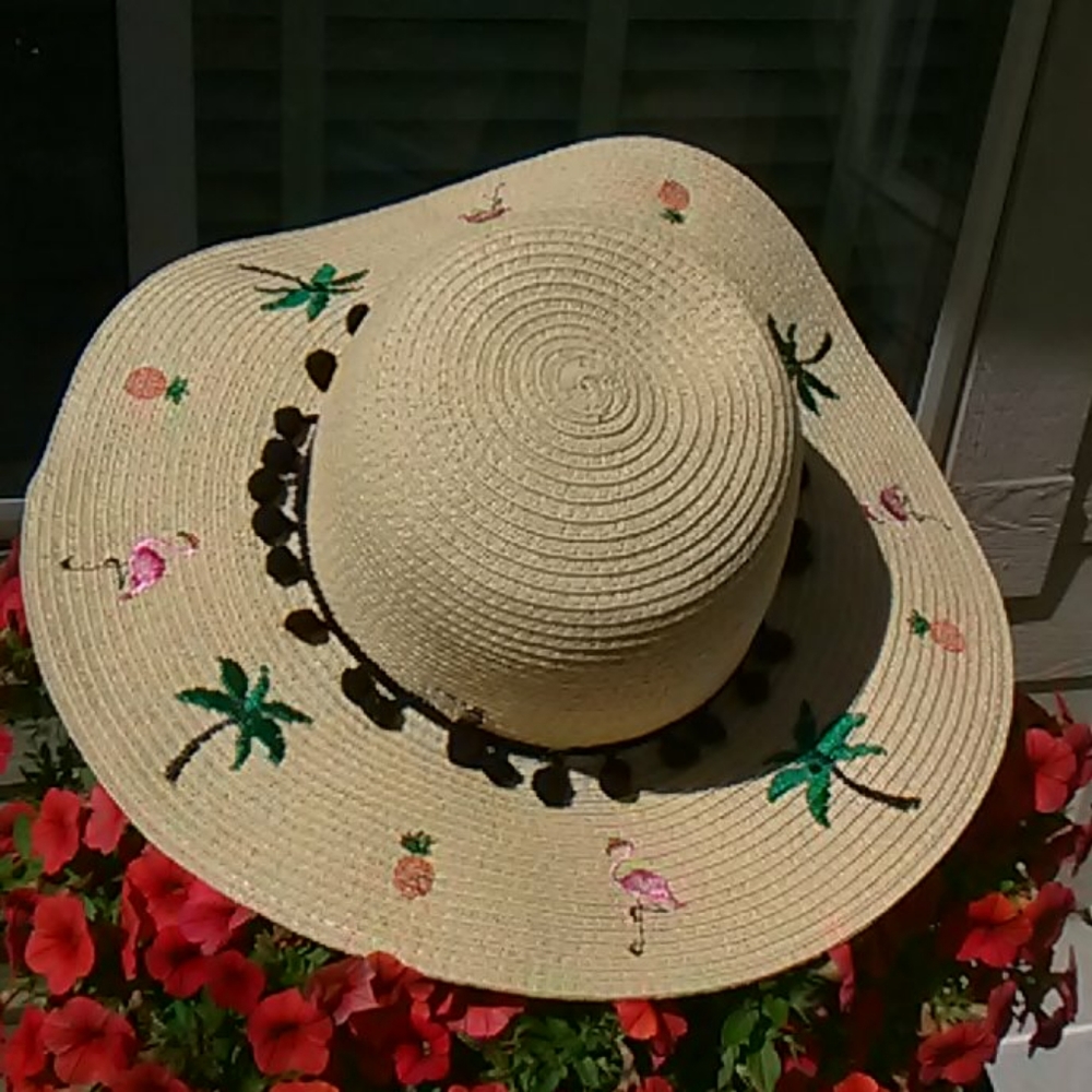 Betsey Johnson Summer Straw Beach Hat Like New